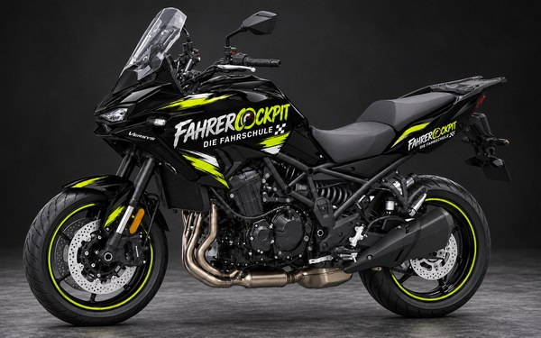 Kawasaki Versys 900 SE für die Motorradausbildung der Klasse A bei FahrerCockpit in Mosbach